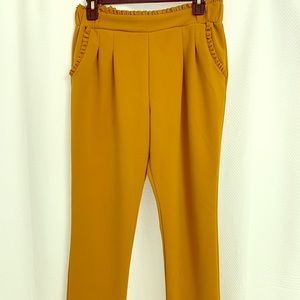 High waist pants.